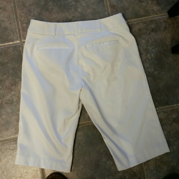 Shorts - Picture 2 of 3
